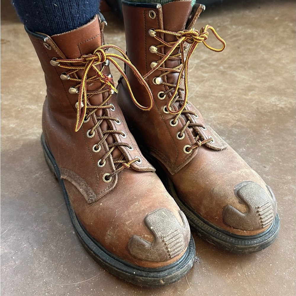 Redwing 2233 Men’s size 7 Excellent Condition!